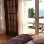 Garni Ivanac 브렐라