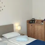 Garni Ivanac * 브렐라