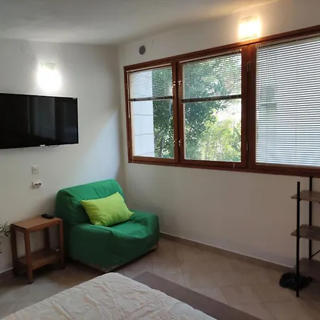 Garni Ivanac Holiday home *