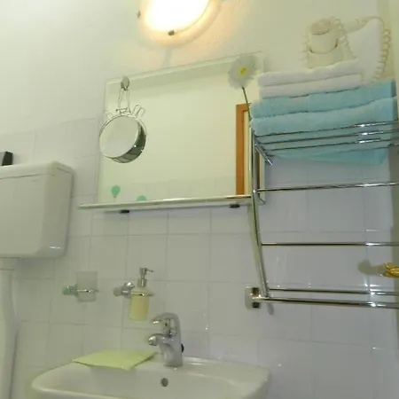 Garni Ivanac * Brela