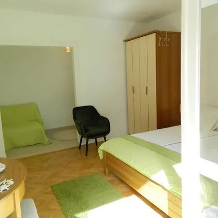 Garni Ivanac Feriehus *